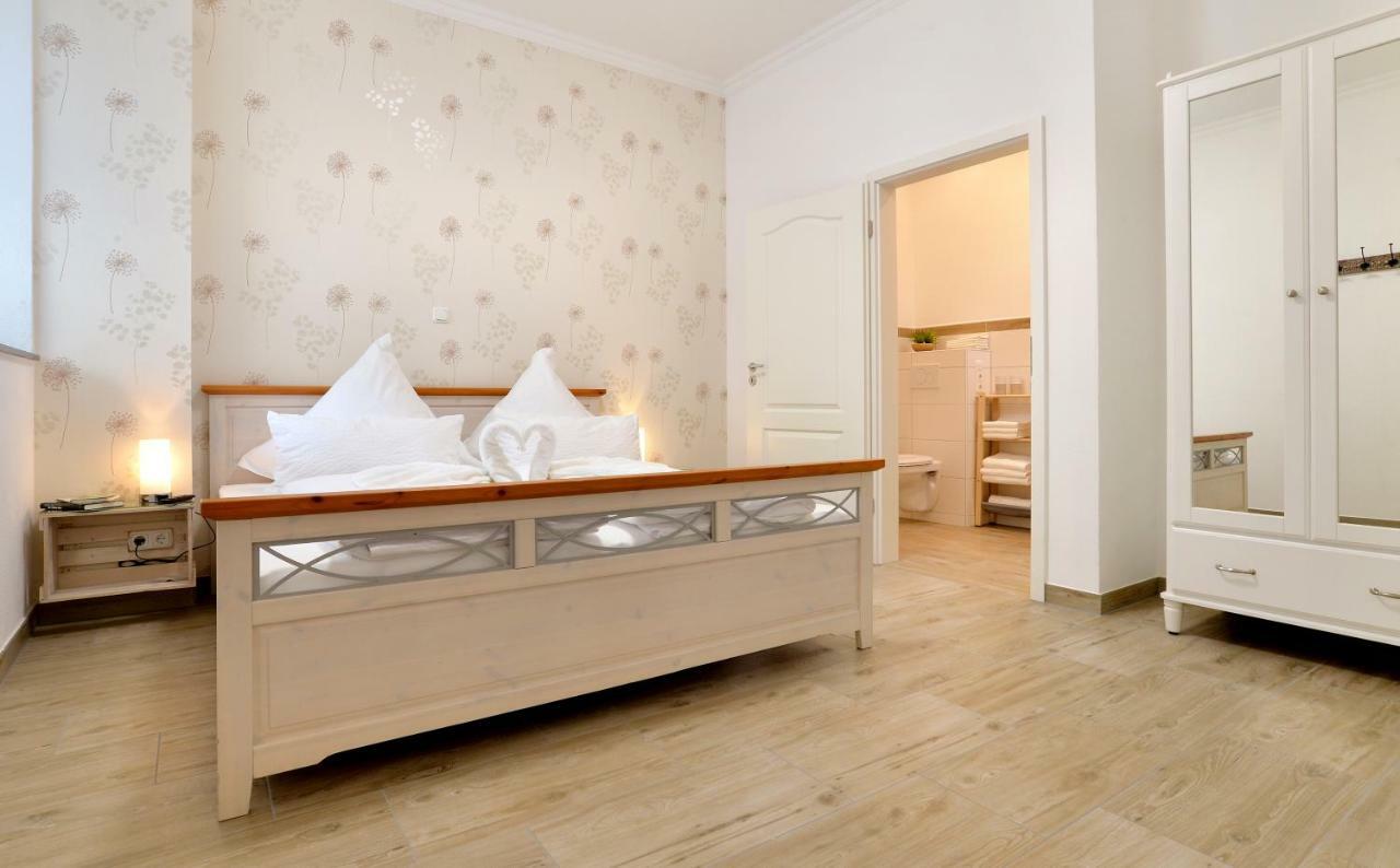 Moselhof Ferienwohnungen Bruttig-Fankel Esterno foto